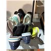 Image 1 : Assorted shoes
