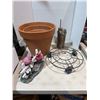 Image 1 : Gardening items
