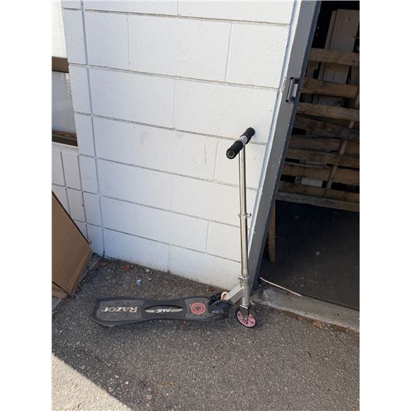 Razor scooter