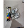 Image 1 : Casters and zip