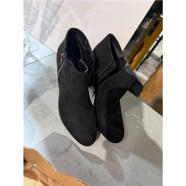 Steve Madden footwear size 9
