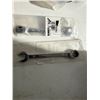 Image 1 : DeWalt wrenches