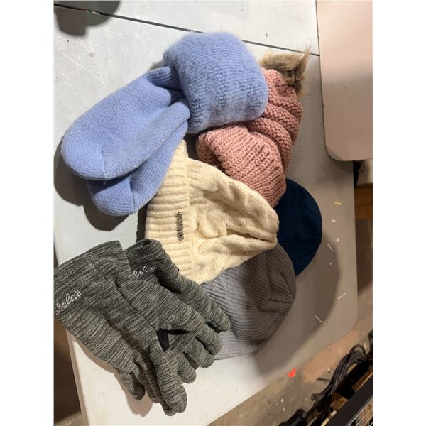 Mitts Towues and socks