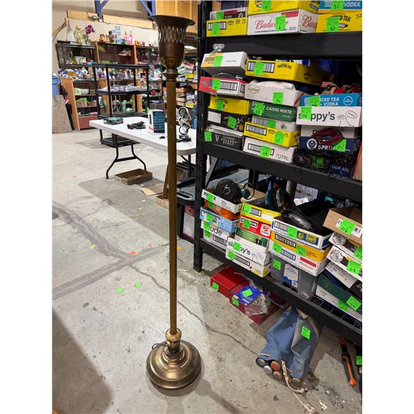 Floor lamp