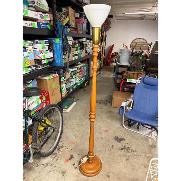 Floor lamp