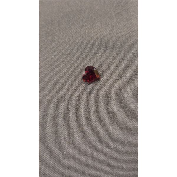 1ct Heart Garnet stone