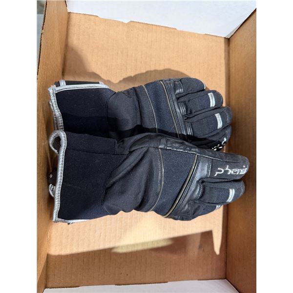 Phoenix gloves size small