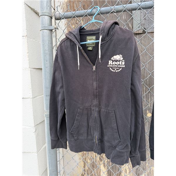 Roots hoodie zip up size large