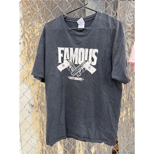T-shirt size large