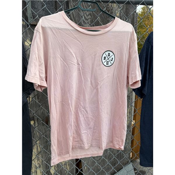T-shirt size extra large