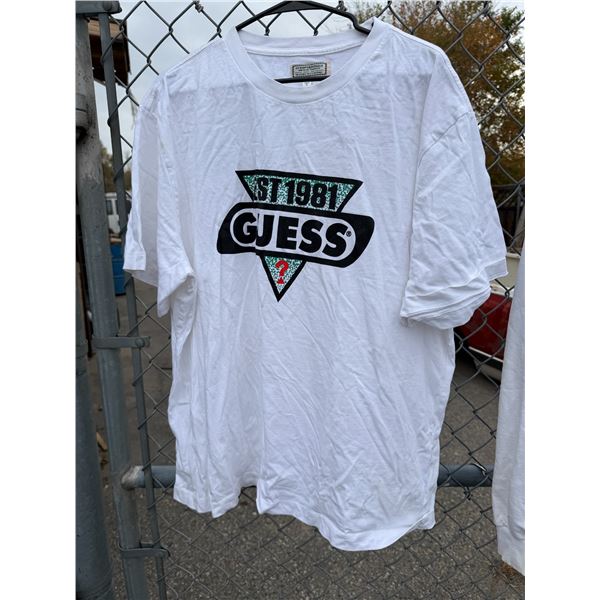 T-shirt size extra L