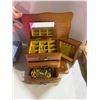 Image 1 : Jewelry box and contents