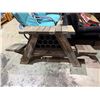 Image 1 : Rustic wine, Bench