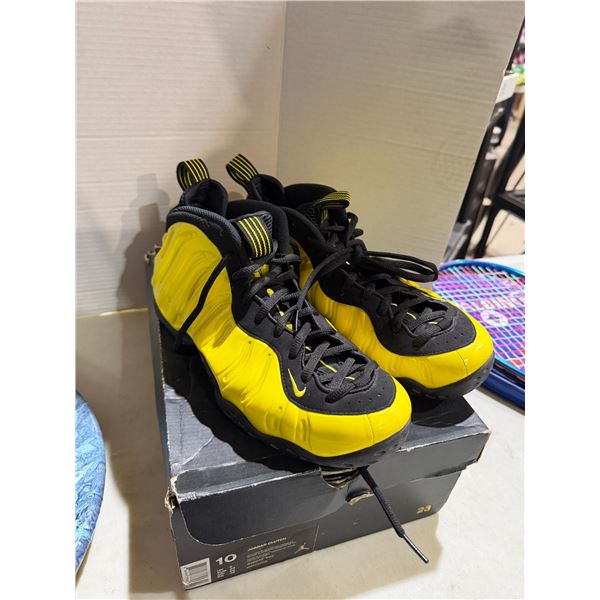 Jordan clutch shoes size 10
