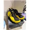 Image 1 : Jordan clutch shoes size 10