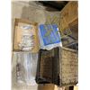Image 1 : Baskets and container and drawer pulls