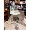 Image 1 : Stool 25 inches to the seat
