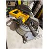 Image 1 : DeWalt 12 inch compound miter saw