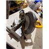 Image 2 : DeWalt 12 inch compound miter saw