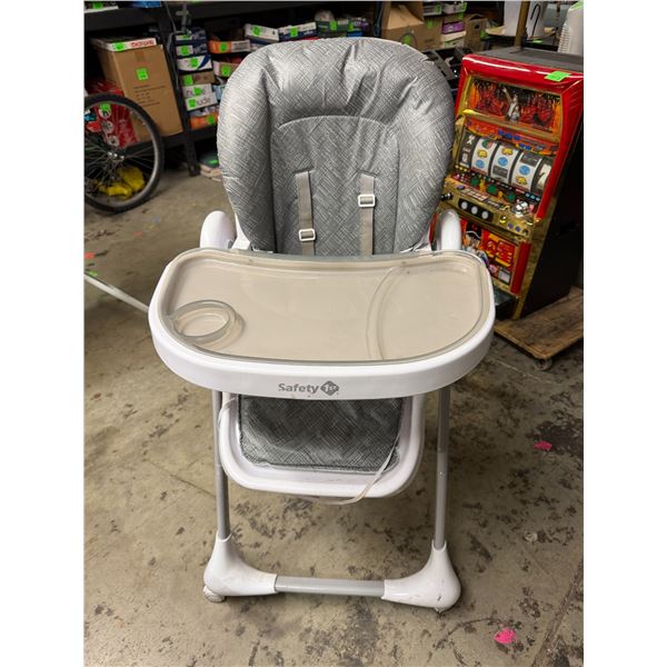 Safety 1st high chair