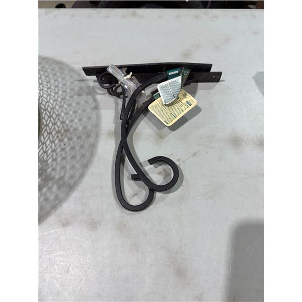 Plant brackets