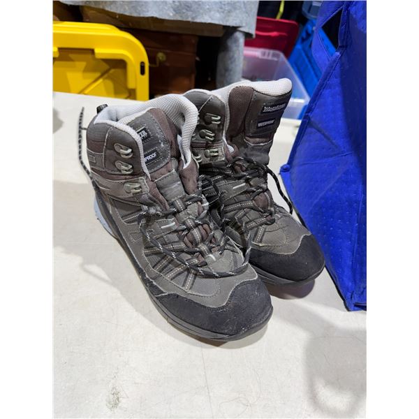 Wind River size 9