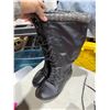 Image 1 : Boots size 10