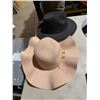 Image 1 : Hats