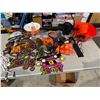 Image 1 : Halloween decor
