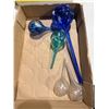 Image 1 : Glass water and globes