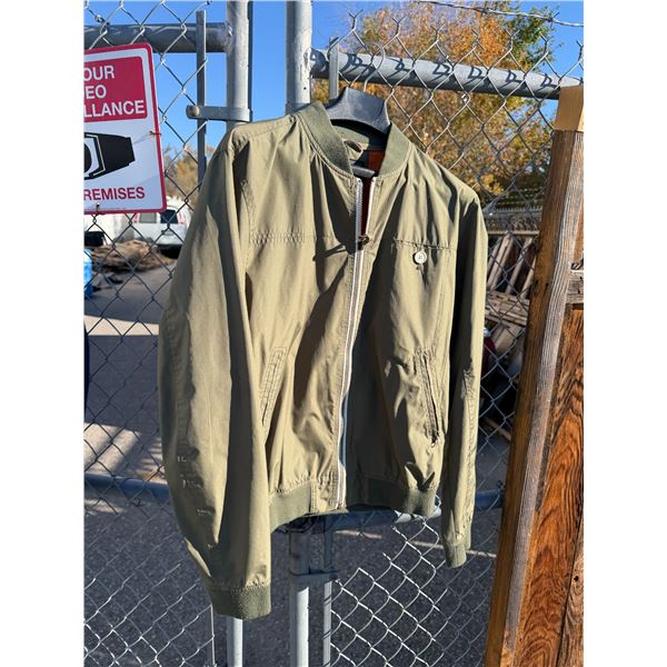Hydrogen jacket size large small flaw in front see picture