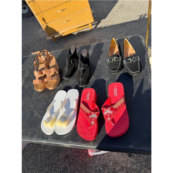 Shoes assorted size is 629