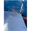 Image 1 : PYREX measuring cup