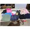 Image 1 : Clothing size medium