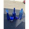 Image 1 : Blue glassware