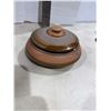 Image 1 : Lidded pottery bowl Signed