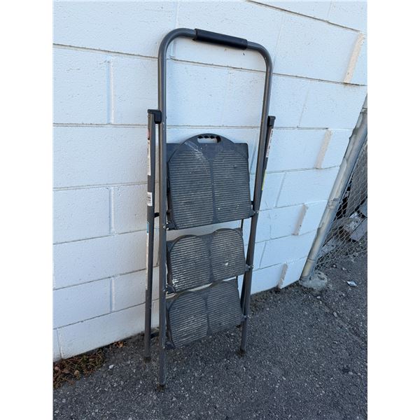 Step ladder