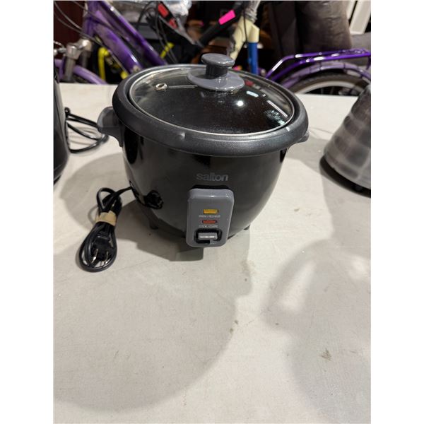 SALTON mini rice cooker