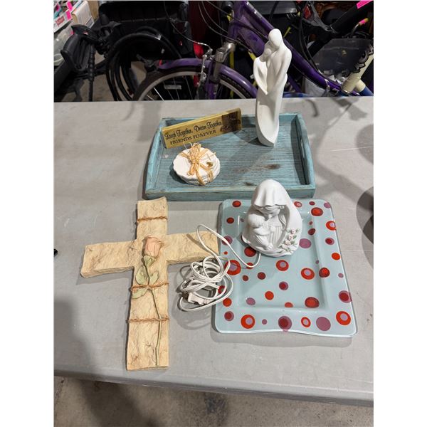Trays and decor