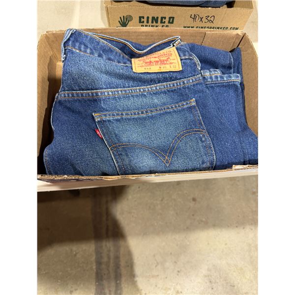 Levi's Jeanne size 36 x 32