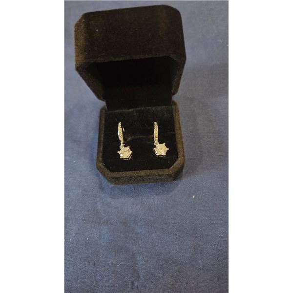 0.8ct dangle earrings