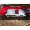 Image 2 : 1:18 Scale 1957 Chevrolet Corvette Diecast Model by Road Signature
