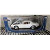 Image 1 : Signature Models 1963 Studebaker Avanti Die-Cast Car in Box