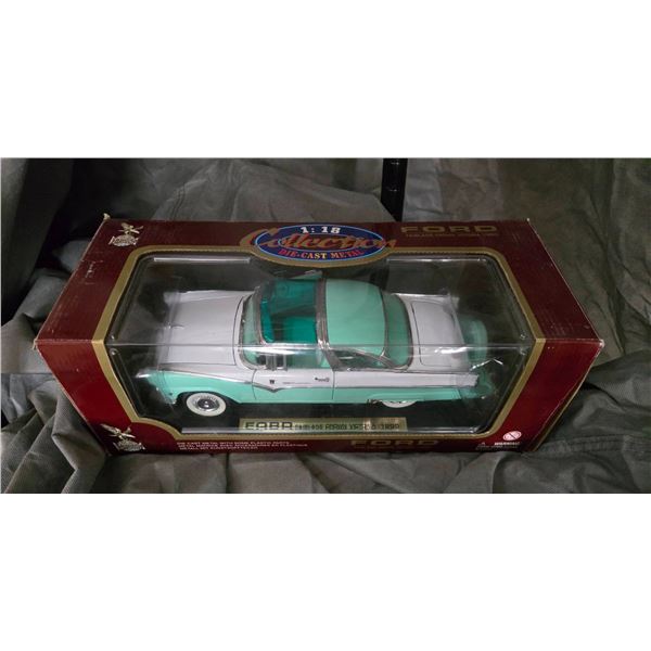 1:18 Collector's Die-Cast Metal 1955 Ford Fairlane Crown Victoria Model