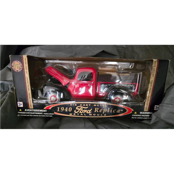 1940 Ford Die Cast Metal Pickup Truck Replica in Box