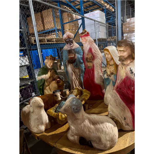 Nativity set the wise men are 35 inches tall baby Jesus is 17 1/2" x 10" — image 12