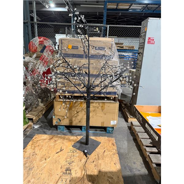 Light up tree decor