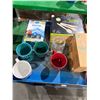 Image 5 : Disposable cutlery, regular cutlery, grinders, teapot, glasses, etc.