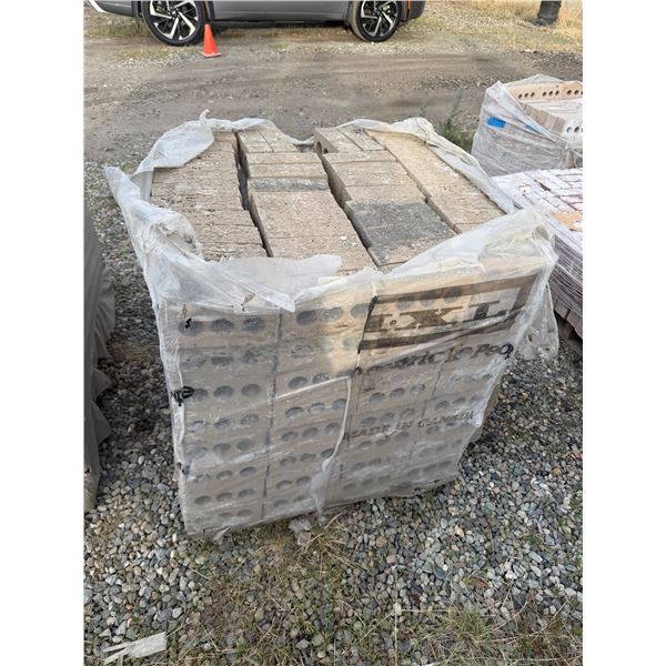 IXL face brick 300  aprox
