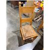 Image 2 : Expandable Table And Chairs